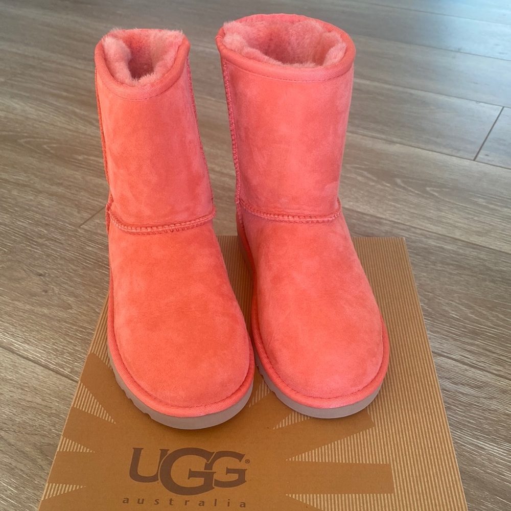 Never worn, Kids UGG boots in size 3.